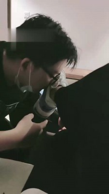 【妮蔻】沐足店公开舔脚伺候 bf17746_绳艺套路直播视频资源网