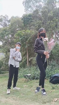 套路直播视频【美娜格格】剧情-卖花女暴揍猥琐男/白袜深喉/转胯/腿绞 bf24625_绳艺资料库