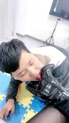 【兔兔大人】长靴全体重踩踏/提档耳光暴力 bf28019_绳艺资料库视频资源下载
