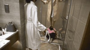 南一歆凝浴室训奴_绳艺资料库