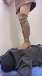 【巴莉女王】长靴全体重踩踏专场 bf10812_绳艺资料库视频资源下载