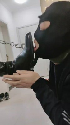 套路直播视频【辣姐】闻舔棉袜丝袜脚/舔马桶/吃厕纸 bf24452_绳艺资料库