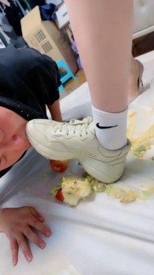 套路直播视频【艾琳】双S御姐呕吐物踩踏食物喂食/jio深喉【三视角版+完整版】bf25458_绳艺资料库