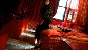 『奴隶岛』—萱萱S坐脸调教、鞭子抽打_绳艺资料库