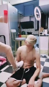 【lisa宝宝】小偷乖乖舔脚 bf793_绳艺资料库视频资源下载