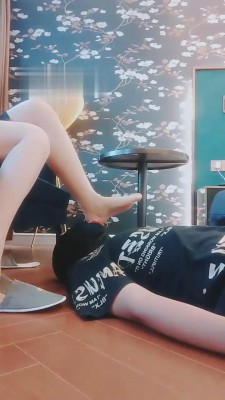 【酱酱子s】学生S小白鞋肉丝羞辱调 bf15691_绳艺套路直播视频资源网