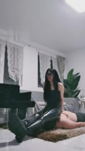 【叶子天津】庄严长靴女主刑虐狗 bf5030_绳艺资料库视频资源下载