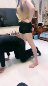 套路直播视频【橙子S】姐妹花圈养抖M邻居【双视角版】 bf24894_绳艺资料库