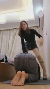 【六六】肉丝高跟虐丑不拉几的狗 bf4779_绳艺资料库视频资源下载