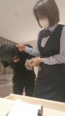 套路直播视频【芊兮殿下】猥琐男经理偷闻丝袜被逮住虐 bf24276_绳艺资料库