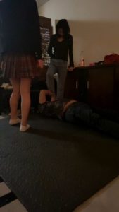 套路直播视频【琳嘉】重刑-双S/裸足+白棉袜踩/骑马/鞋抽耳光 bf25965_绳艺资料库