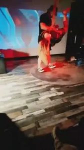 【羽珊】酒吧公开调教 G-210729_绳艺资料库视频资源下载