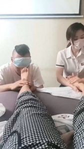 【露可】沐足店开发技师做S bf28002_绳艺资料库视频资源下载