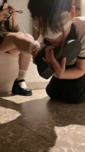 套路直播视频【橘子没熟】素人闺蜜主动求虐/吃袜子 bf24165_绳艺资料库