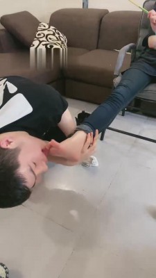 【领主老大】教素人模特暴力虐待狗 bf14558_绳艺套路直播视频资源网