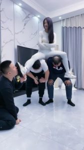 套路直播视频【麋鹿银儿】群调-跆拳道运动鞋白袜暴揍多奴 bf24609_绳艺资料库