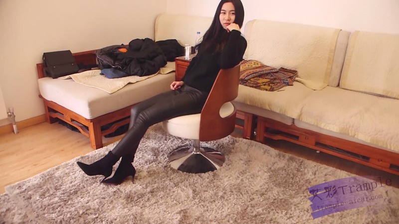 艾丝绝美紧身皮裤丝袜足底！插M嘴到流血，最后还抚慰M_绳艺资料库