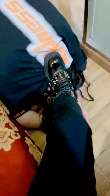 【甜沁】萝莉主短靴踩虐胖狗 bf23208_绳艺套路直播视频资源网