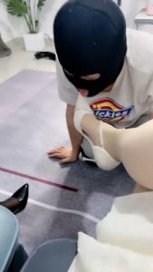 套路直播视频【乔安】双S-骑马/吃口水/裸足深喉/踩狗头【三视角版】 bf25668_绳艺资料库