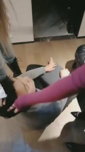 【三三】校园霸凌-3位富家女欺负穷同学 bf8978_绳艺资料库视频资源下载