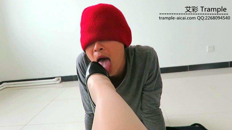 贱狗跪舔00后天使女主肉丝高跟！_绳艺资料库