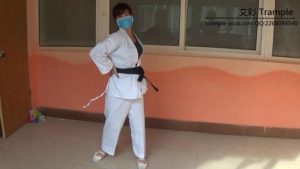 跆拳道美女防狼演练._绳艺资料库