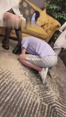 【橘子没熟】强迫偷袜子学弟做狗 bf14111_绳艺套路直播视频资源网