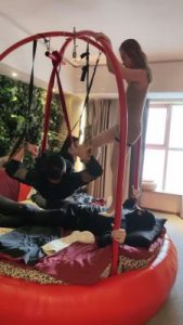 【二宝】惩罚跑骚狗-人体秋千/踩踏/深喉 bf21074_绳艺资料库视频资源下载