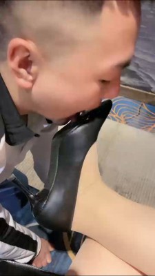 套路直播视频【魅儿】嘴吐喂食-高跟肉丝踩虐 bf25860_绳艺资料库