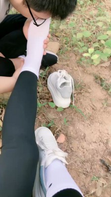 套路直播视频【嘉妮】公园偶遇素人 bf25899_绳艺资料库