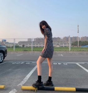 女子更衣室教训色狼_绳艺资料库