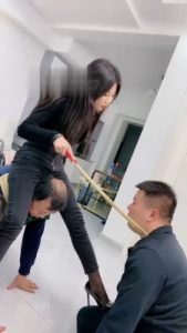 【麋鹿银儿】群调-当着素人闺蜜面调狗 bf22141_绳艺资料库视频资源下载