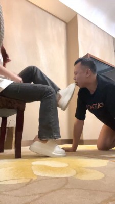 【茶茶S】双S-舔脏鞋臭脚/碾压喂食【双视角版】 bf27639_绳艺套路直播视频资源网