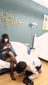 套路直播视频【芭芭拉】猥琐狗迷恋黑丝狗 bf24730_绳艺资料库