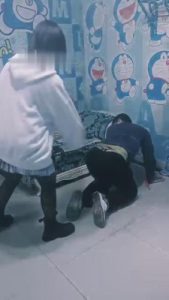 【开发素人】极品美女小刘暴力tj男神 bf7332_绳艺资料库视频资源下载