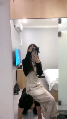 【一宁】人体座椅/穿鞋踩踏/鞭打/裸足深喉脚踩喂食 bf28490_绳艺资料库