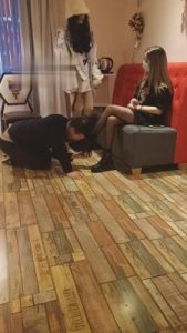 【开发素人】柠檬S带着她的闺蜜各种暴打狗 bf5286_绳艺资料库视频资源下载