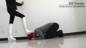 00后天使女主长靴踢蛋、膝顶肚腹下体!_绳艺资料库视频资源下载