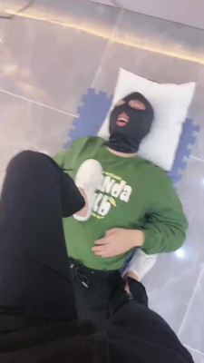 【初见S】小白鞋踩踏口水牛奶重口味恋足羞辱贱狗 bf19889_绳艺套路直播视频资源网