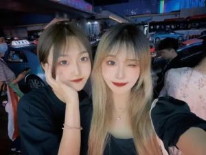 【玉女】小爱万斯帆布鞋暴踢小M_绳艺资料库视频资源下载