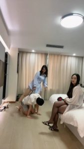 【惠娘娘&00后叶娘S】打耳光 吐口水 鞭打 踩踏（双视角）bf18232_绳艺套路直播视频资源网