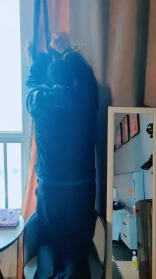 套路直播视频【魅影女神】吊奴老贱货强制圣水 bf26762_绳艺资料库