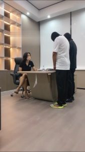 【朱砂痣】女老板责罚业绩垫底的两个员工 bf13957_绳艺资料库视频资源下载