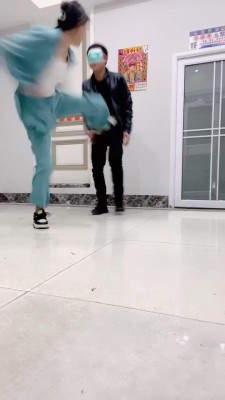 套路直播视频【孤傲女帝】暴力飞踹耳光专场 bf24853_绳艺资料库