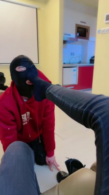 套路直播视频【艾琳175】面试家奴测试/踩踏/舔靴/耳光 bf24497_绳艺资料库