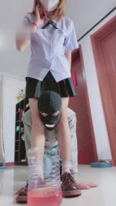 【美离子】强制喝圣水羞辱厕奴 bf3721_绳艺资料库视频资源下载
