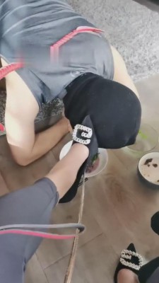 【乐爷】狗奴驯化喂食圣水泡面包 bf8320_绳艺套路直播视频资源网