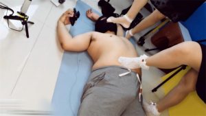 【婧児小主】婧意双S皮靴白丝玻璃袜+丝袜踩踏窒息 女行刑官处决教学踩杀 YC-220430-8_绳艺资料库视频资源下载