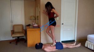 细高跟残忍秀舞_绳艺资料库