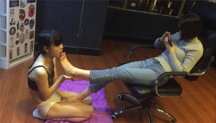 蘿莉閨蜜深喉遊戲_绳艺资料库